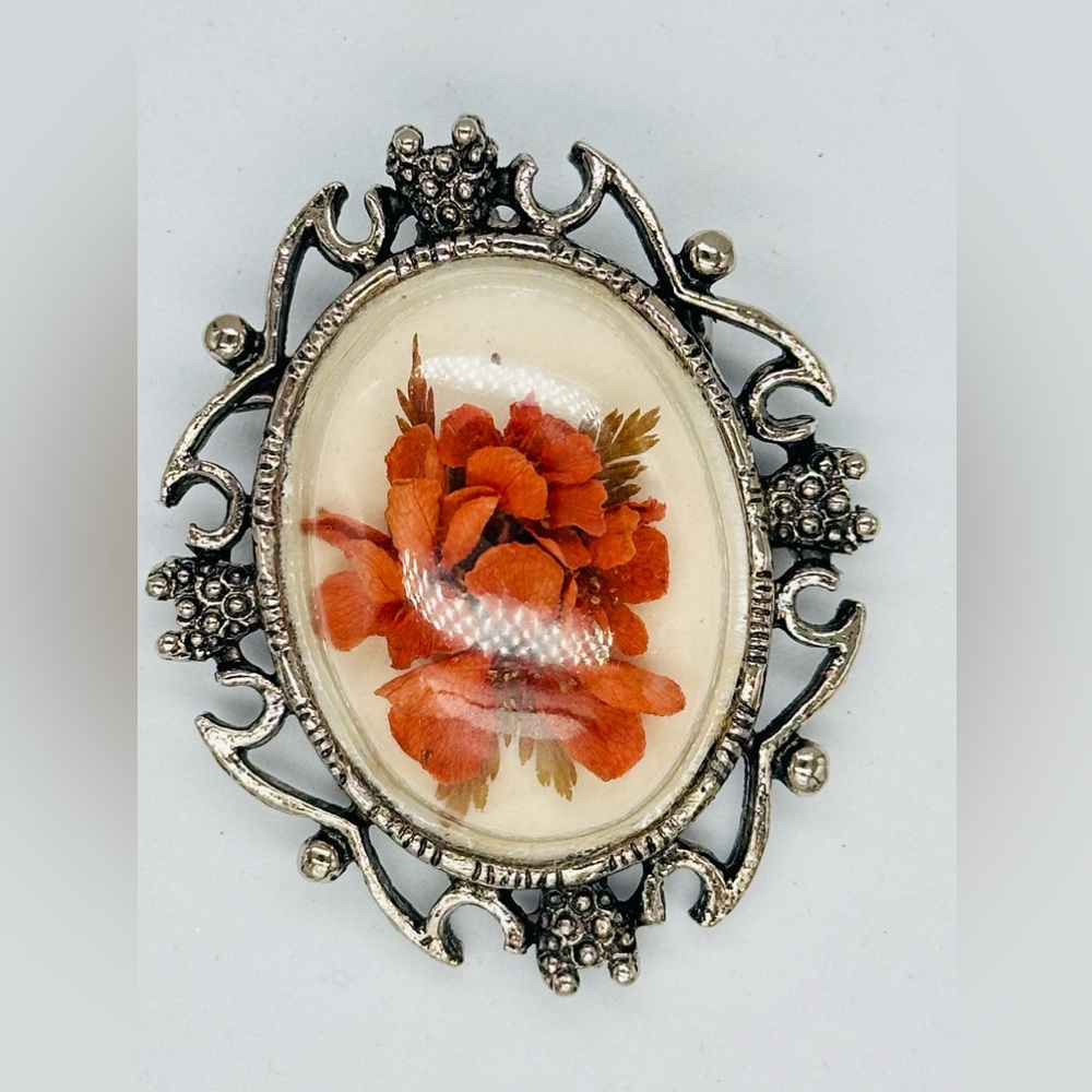 Vintage Bubble Dried Flower Encased Brooch Pendant Convertible Silver Tone Cameo
